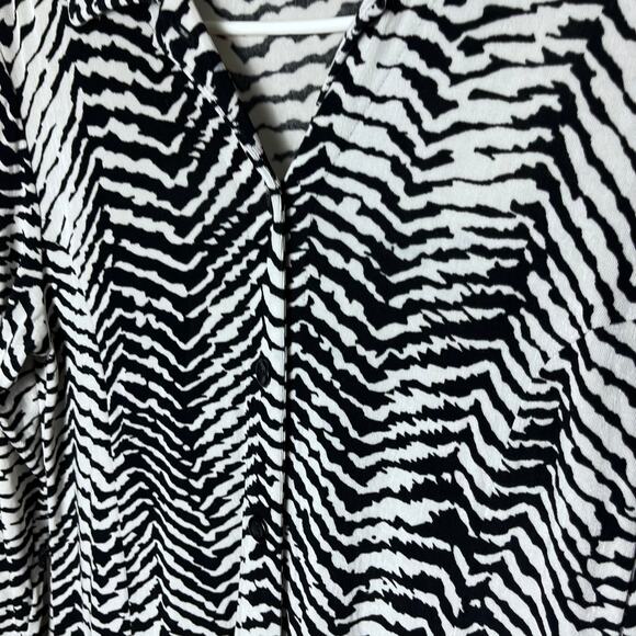 Chico's Travelers Women's Zebra Print Acetate Knit Stretch Midi Dress Size Small - Picture 3 of 7